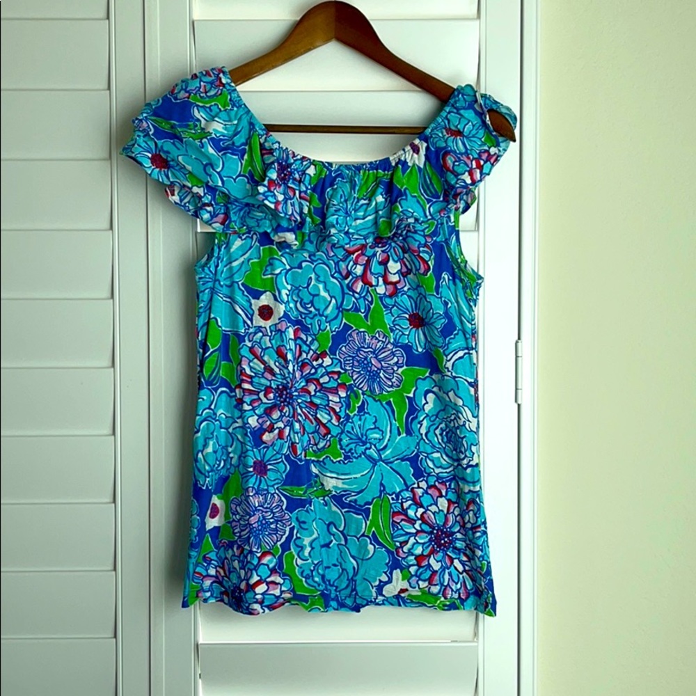 Lilly Pulitzer Off the Shoulder Top. Size Medium